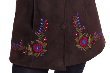 Short 'Anett’ lambskin coat with 'békési’ hand-made embroidery - 09