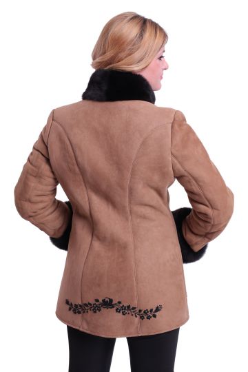 Short 'Anett lambskin coat with black hand-made embroidery - 05